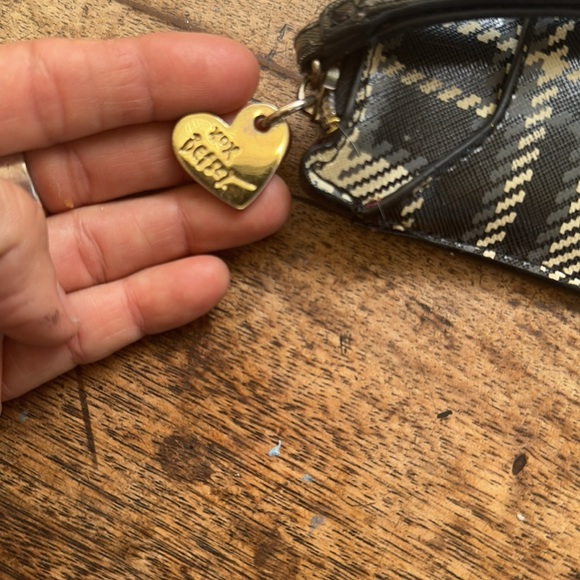 Betsey Johnson Plaid herringbone Wallet wristlet with gold heart & pink logo - Picture 3 of 11